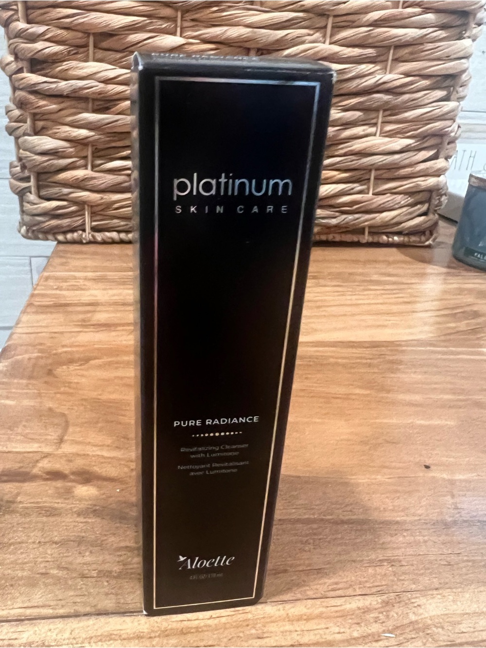 Aloette Pure Radiance Cleanser - Black